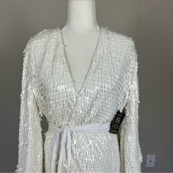 NWT RETROFETE GABRIELLE FEATHER ROBE DRESS IN WHITE SIZE XS - Picture 12 of 16